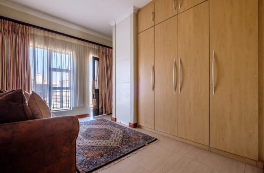 To Let 4 Bedroom Property for Rent in Kosmos Ridge North West